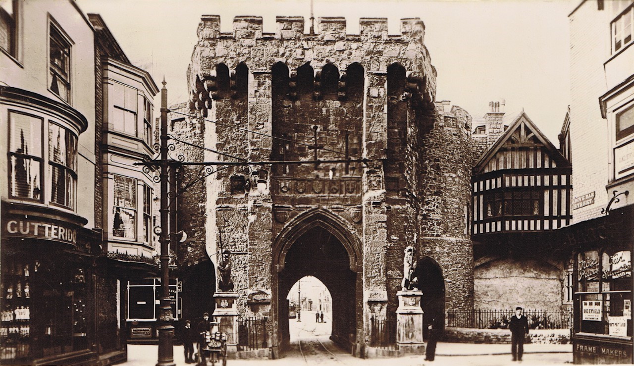 Bargate North Side